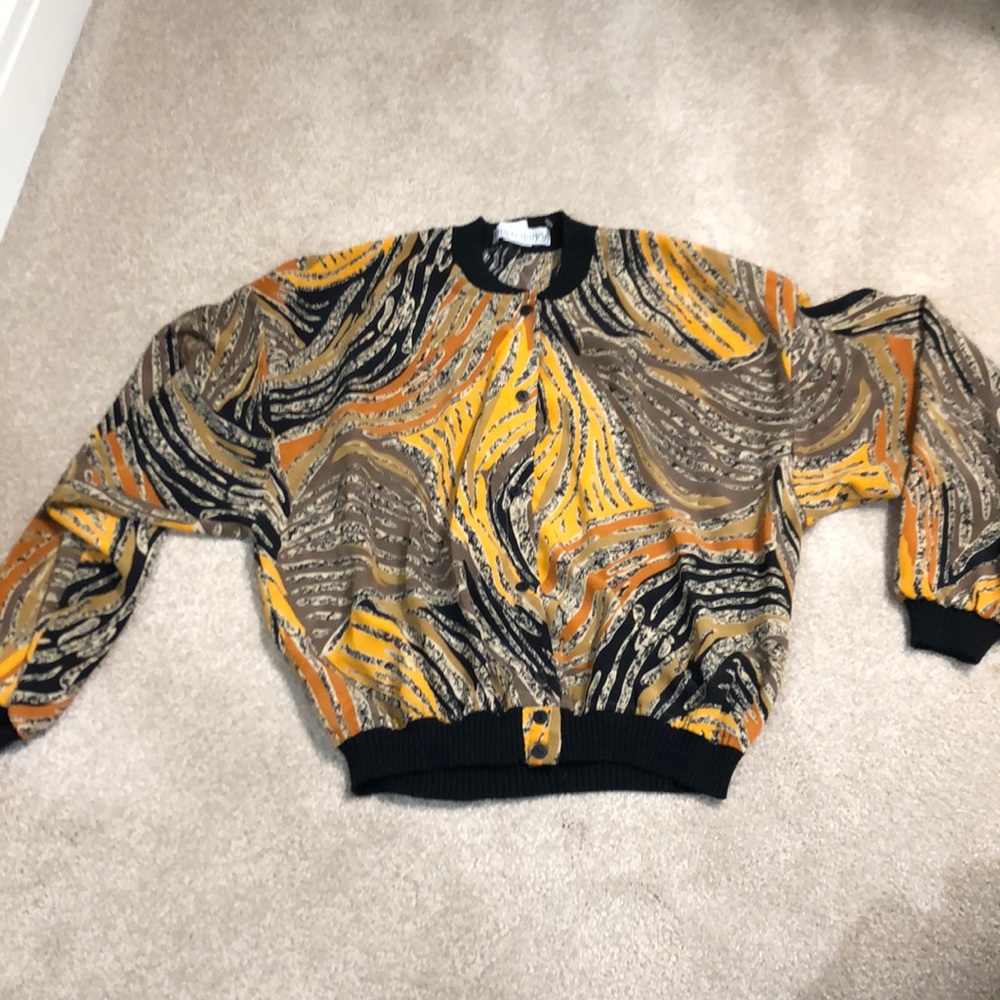 Shirtstrings printed button blouse